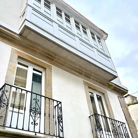 Apartment Plaza Lotf L2 By Urent Padron